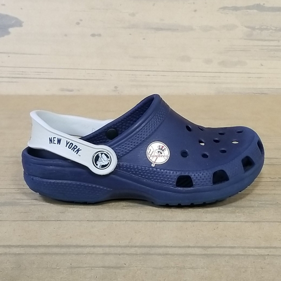new york yankees crocs
